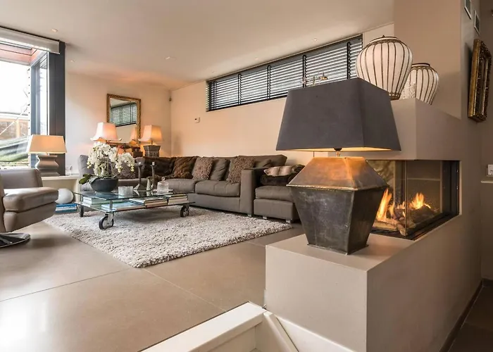 Сasa de vacaciones Executive Houseboat-apartment Sumatra *