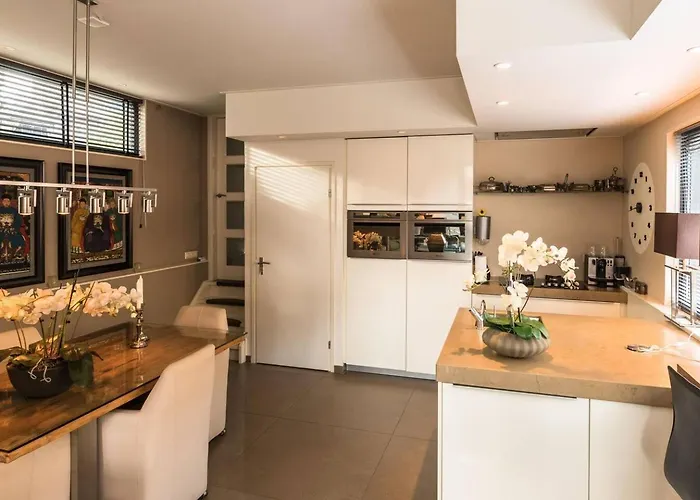 Executive Houseboat-apartment Sumatra Сasa de vacaciones *