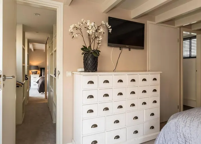 Executive Houseboat-apartment Sumatra * Ámsterdam