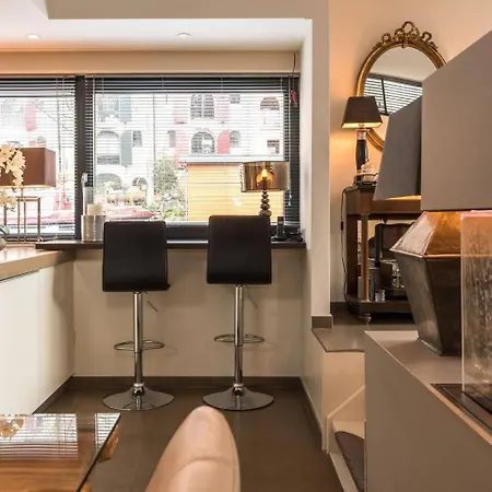 Executive Houseboat-apartment Sumatra *