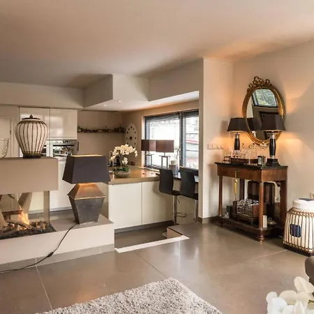 Executive Houseboat-apartment Sumatra בית נופש