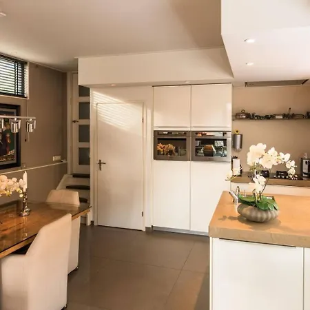 Executive Houseboat-apartment Sumatra Σπίτι διακοπών *