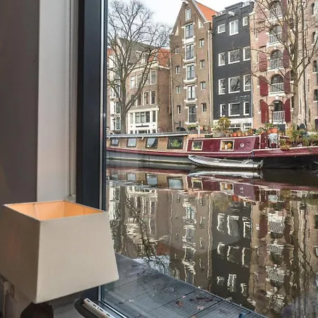 Executive Houseboat-apartment Sumatra *