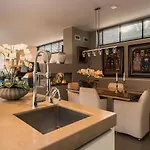 Executive Houseboat-apartment Sumatra *