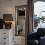 Executive Houseboat-apartment Sumatra Σπίτι διακοπών