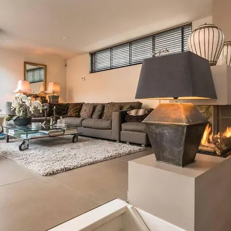 度假居 Executive Houseboat-apartment Sumatra *